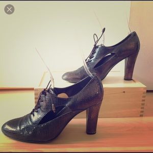 🎉SALE🎉Stuart Weitzman Oxford Pumps